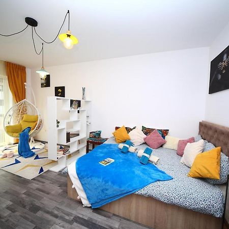 B&M Apartment Braşov Esterno foto
