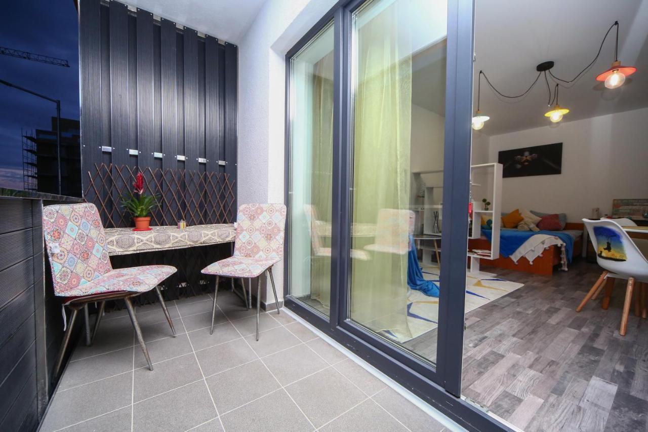 B&M Apartment Braşov Esterno foto