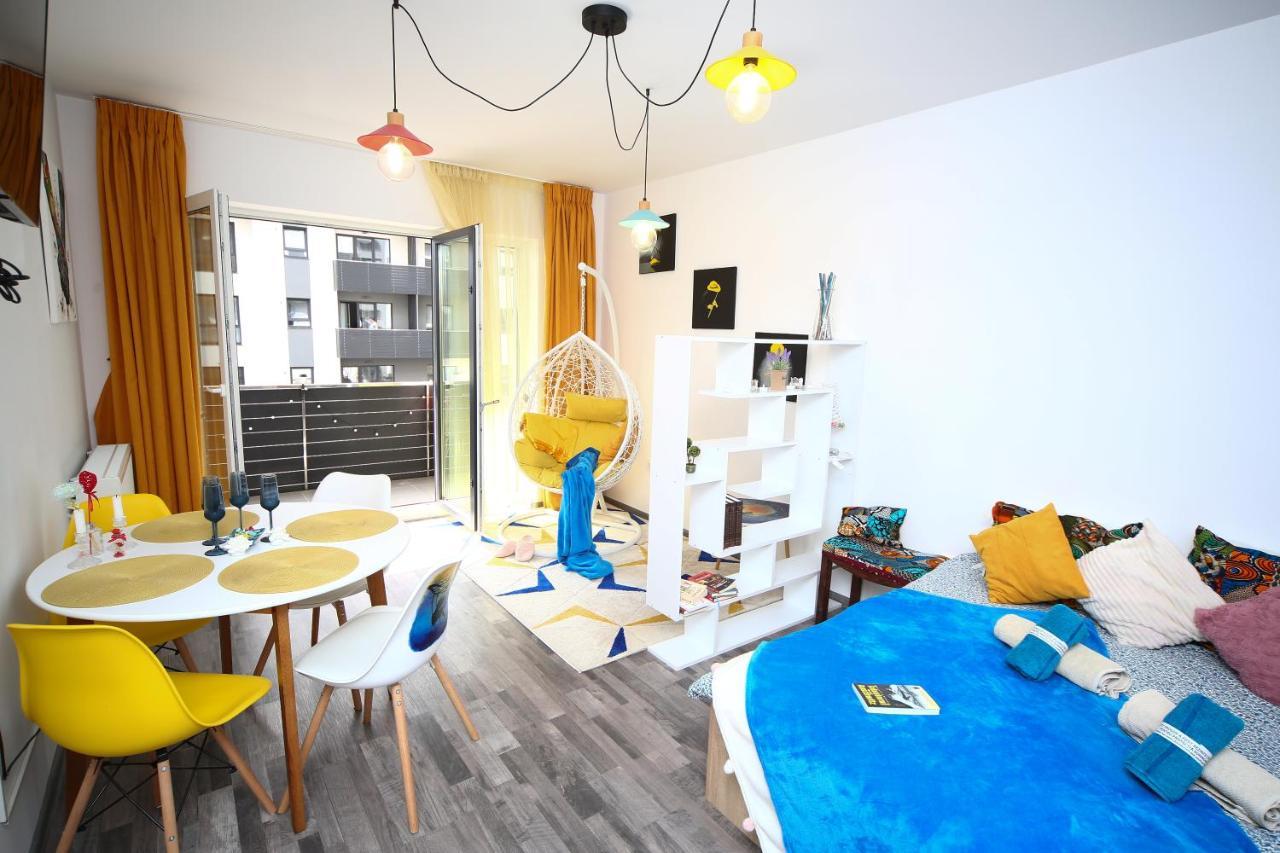 B&M Apartment Braşov Esterno foto