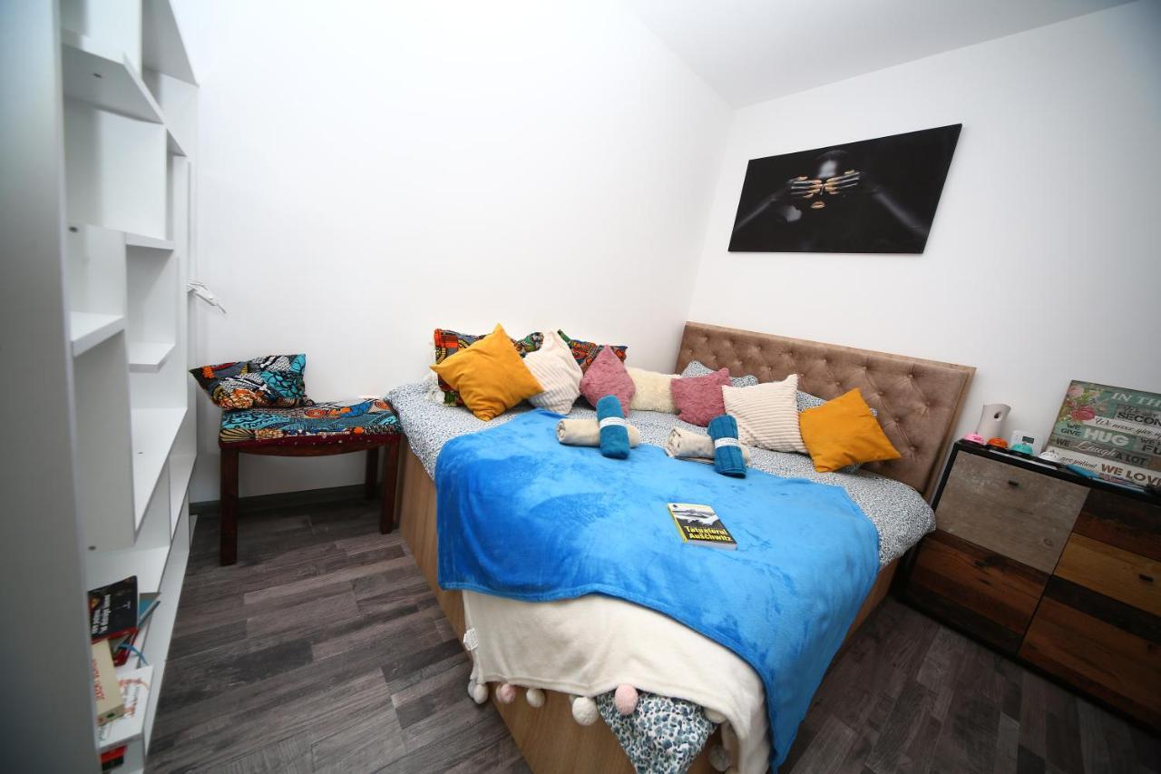 B&M Apartment Braşov Esterno foto