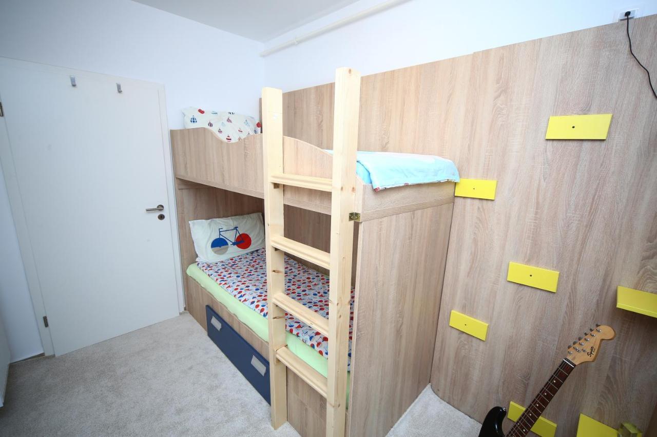 B&M Apartment Braşov Esterno foto