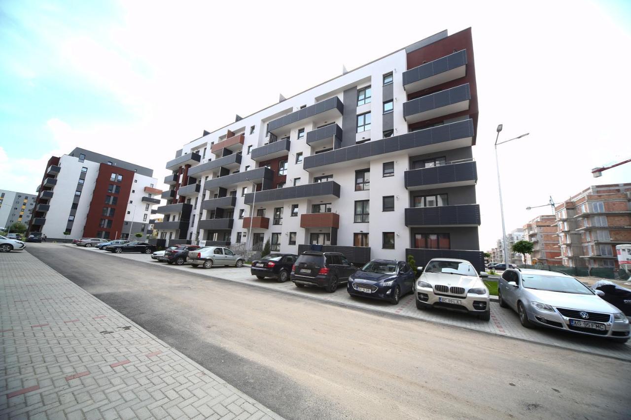 B&M Apartment Braşov Esterno foto
