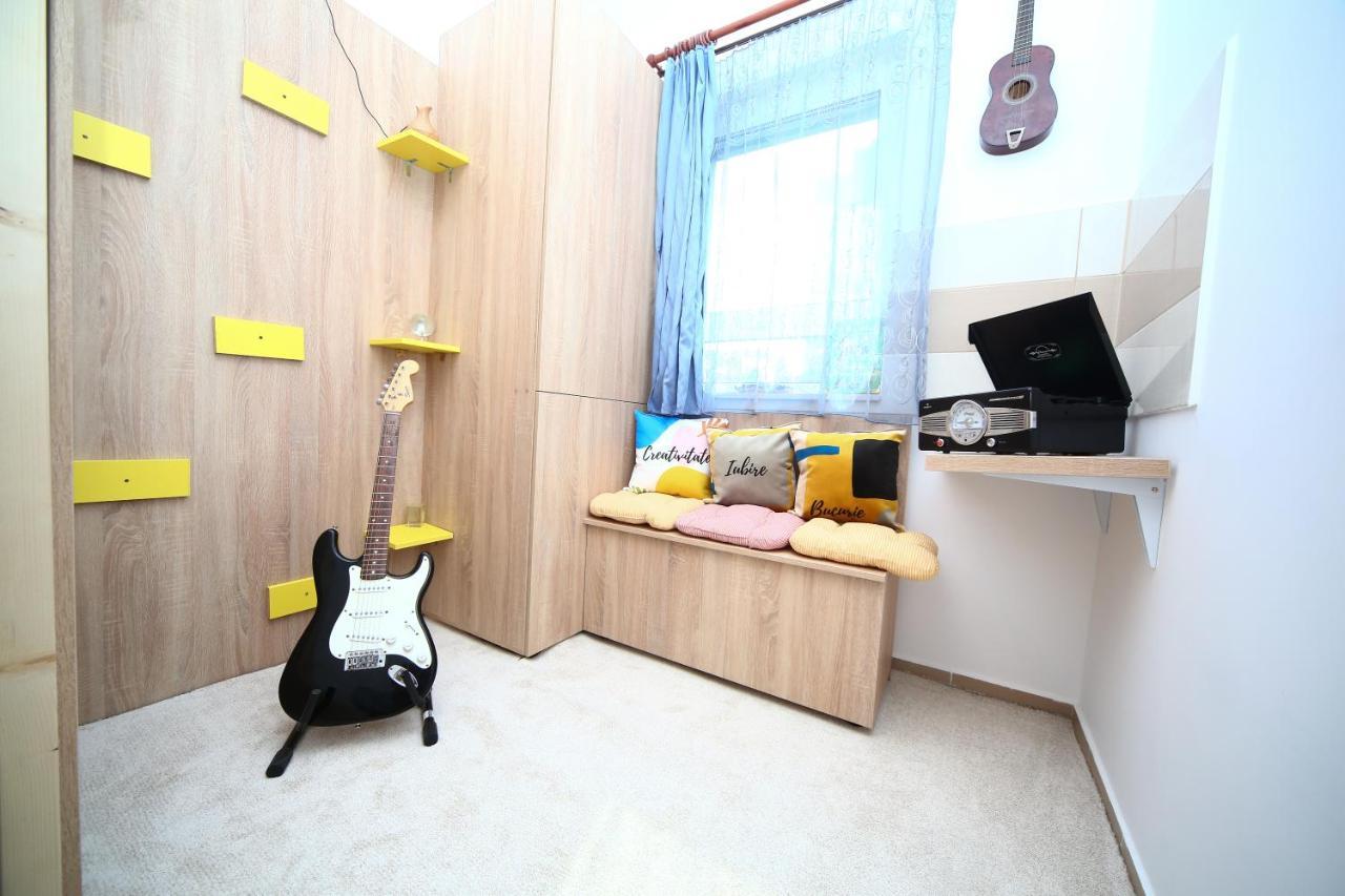 B&M Apartment Braşov Esterno foto