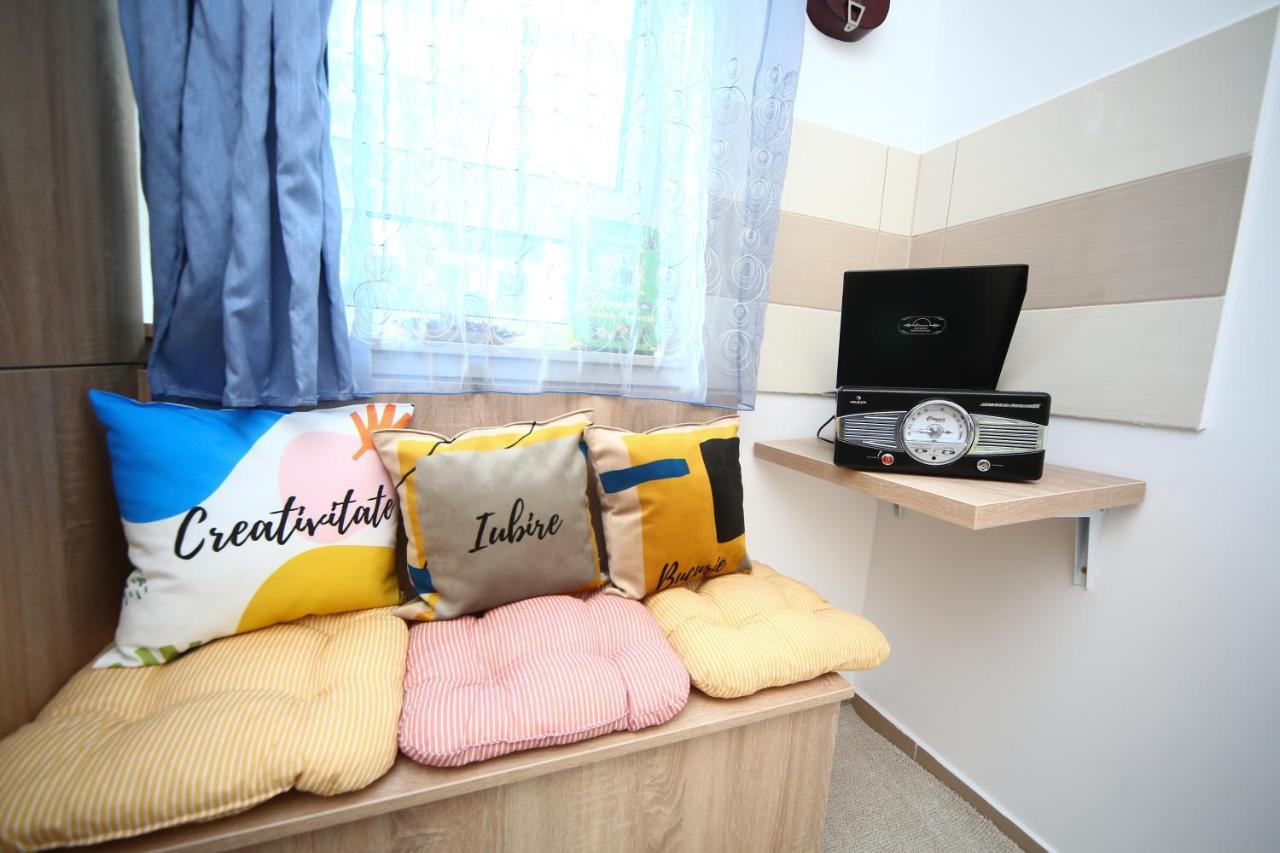 B&M Apartment Braşov Esterno foto