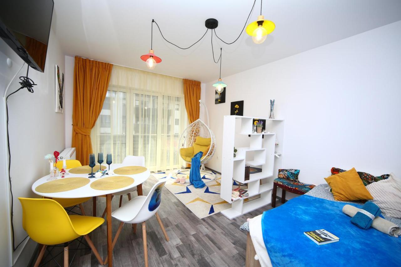 B&M Apartment Braşov Esterno foto