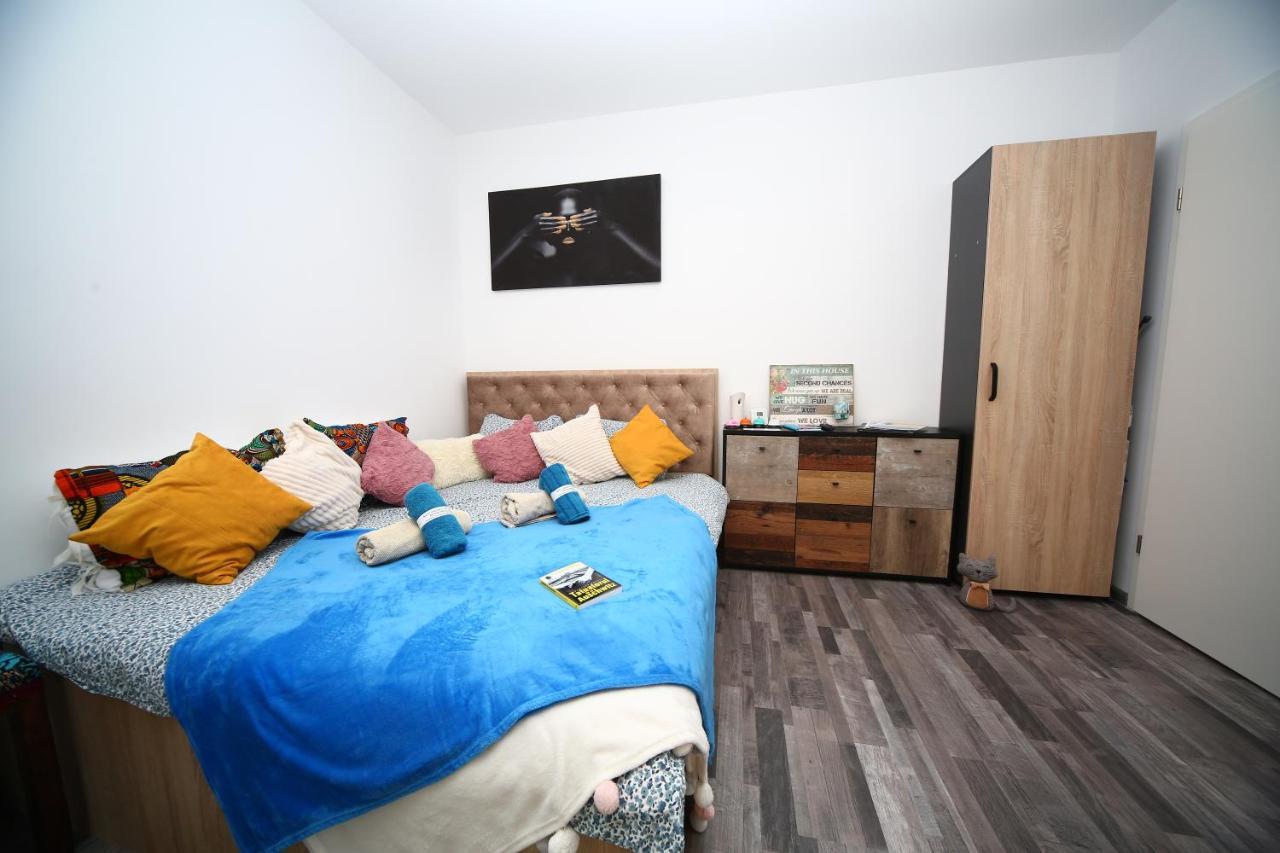 B&M Apartment Braşov Esterno foto